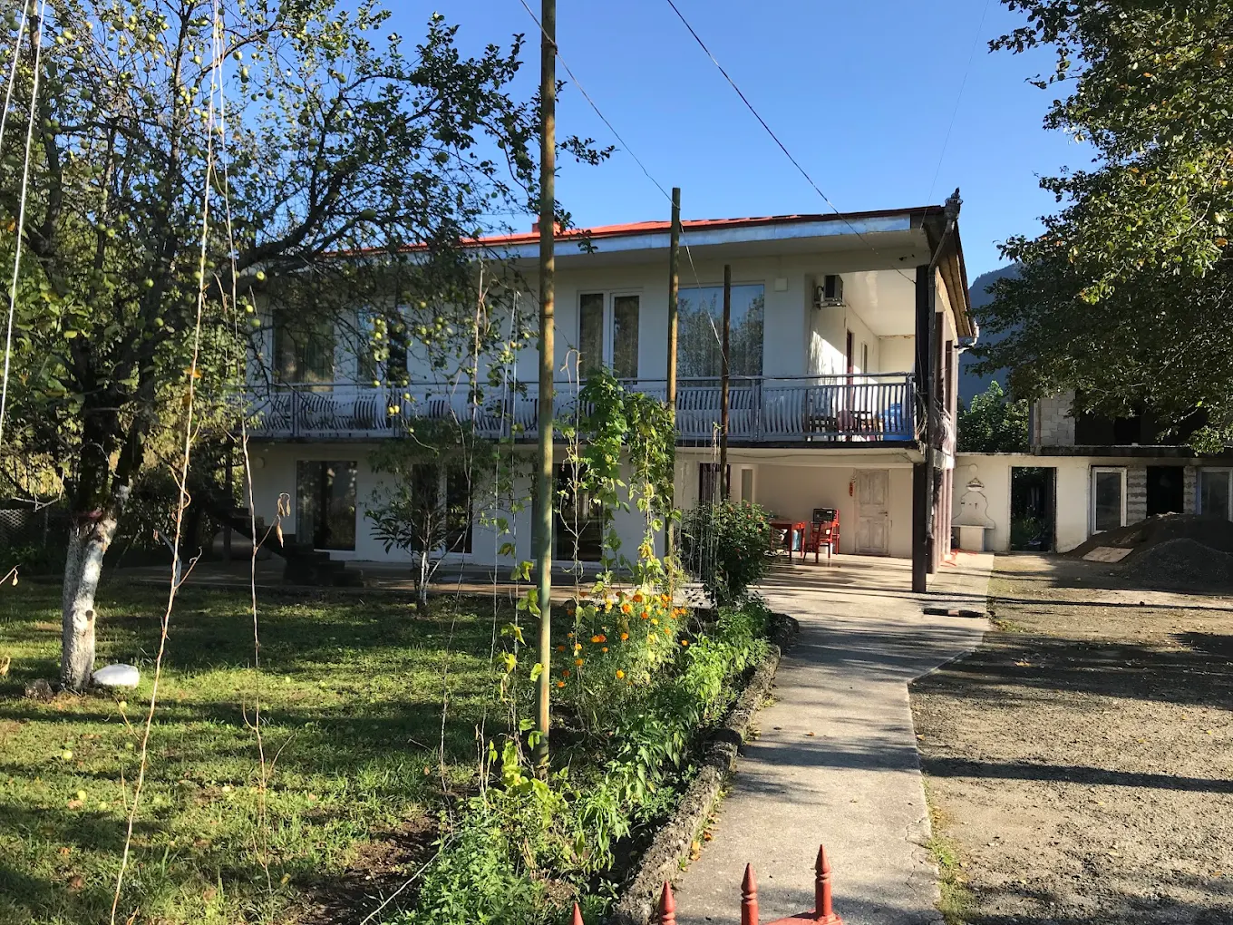 Guest House QEDI