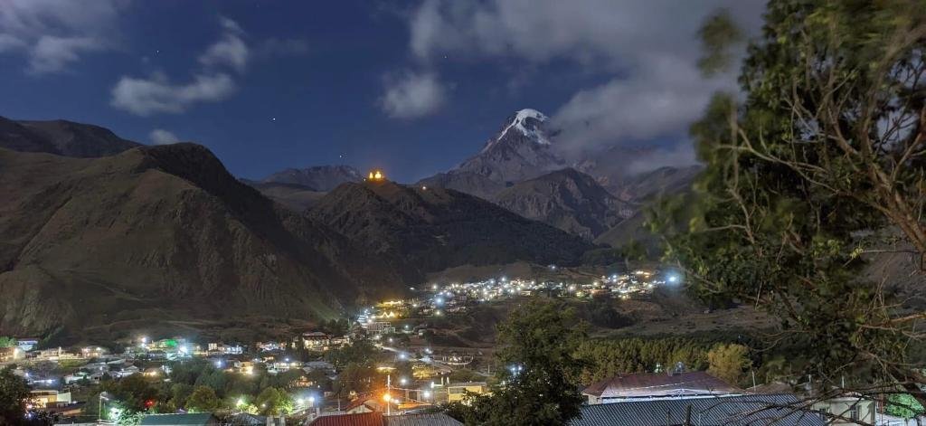 Hotel Nestt (Keti Ciklauri Guest House) – Stepantsminda, Kazbegi, Georgia