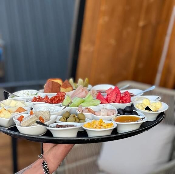 Ikalto Woods breakfast