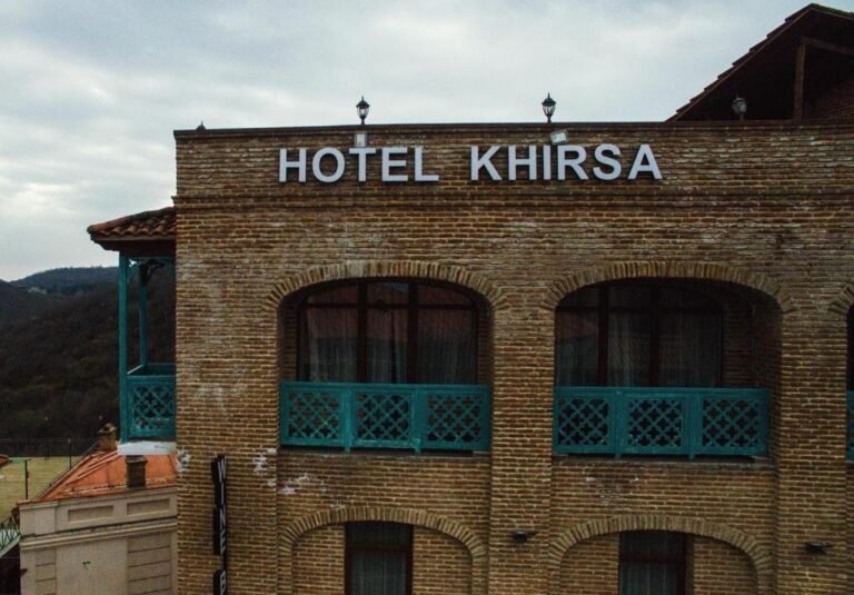 Resort Khirsa