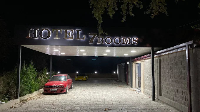 7 Rooms Hotel