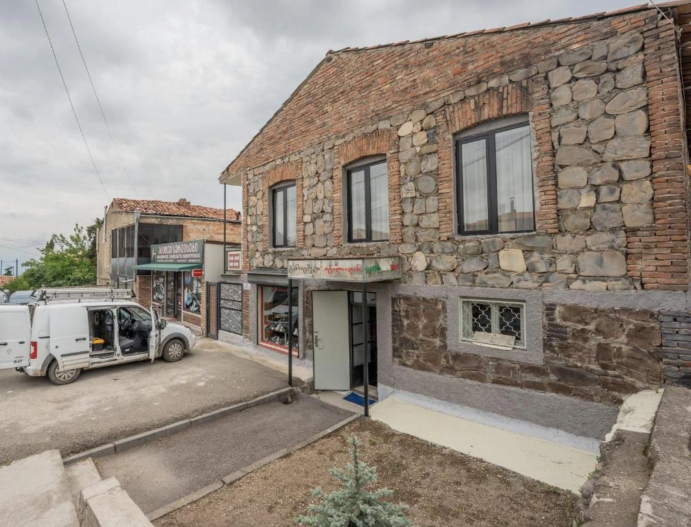 Dani's House OUTSIDE BUILDING